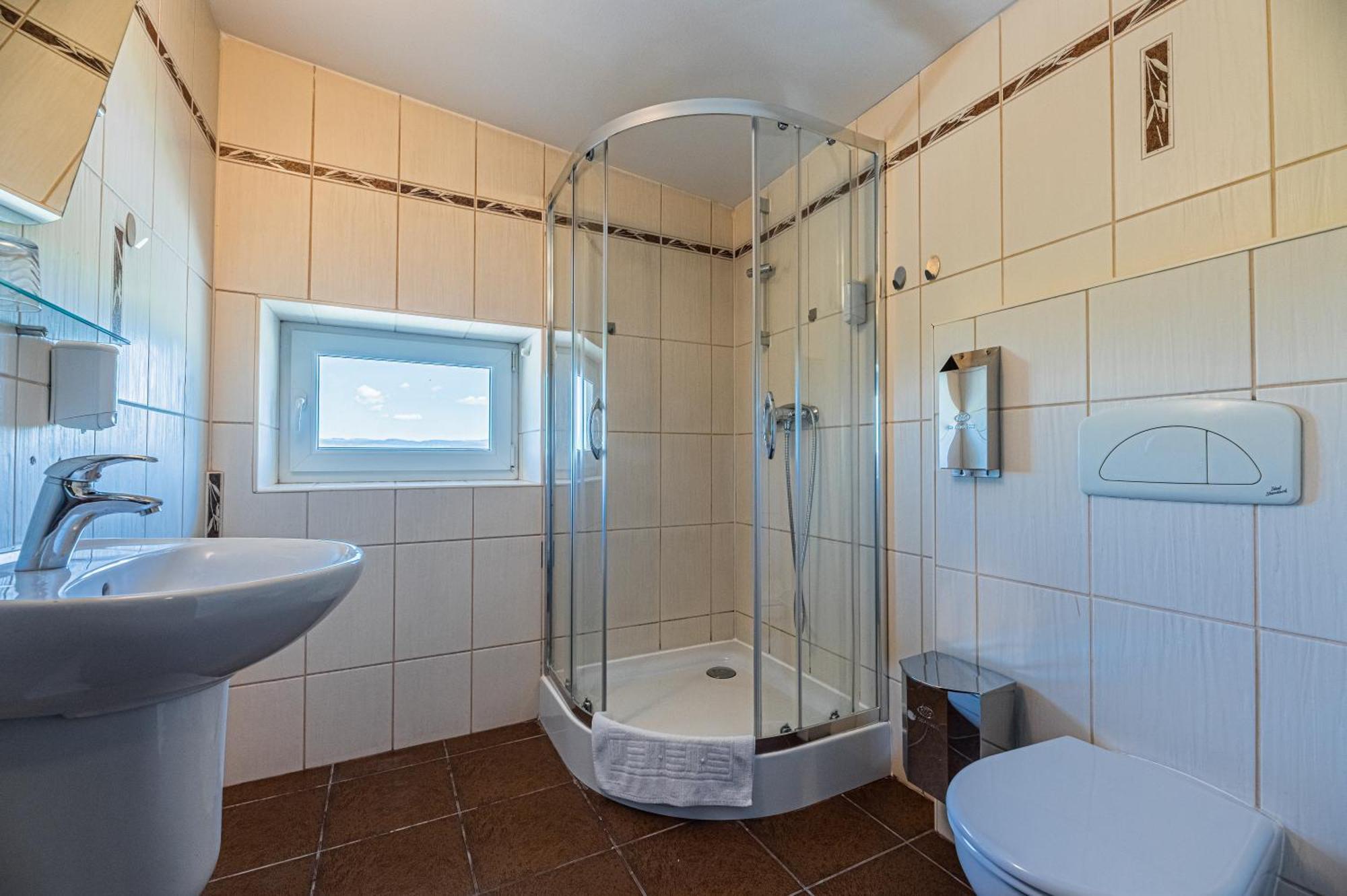 Grand Hotel Rooms Spisske Tomasovce Ngoại thất bức ảnh