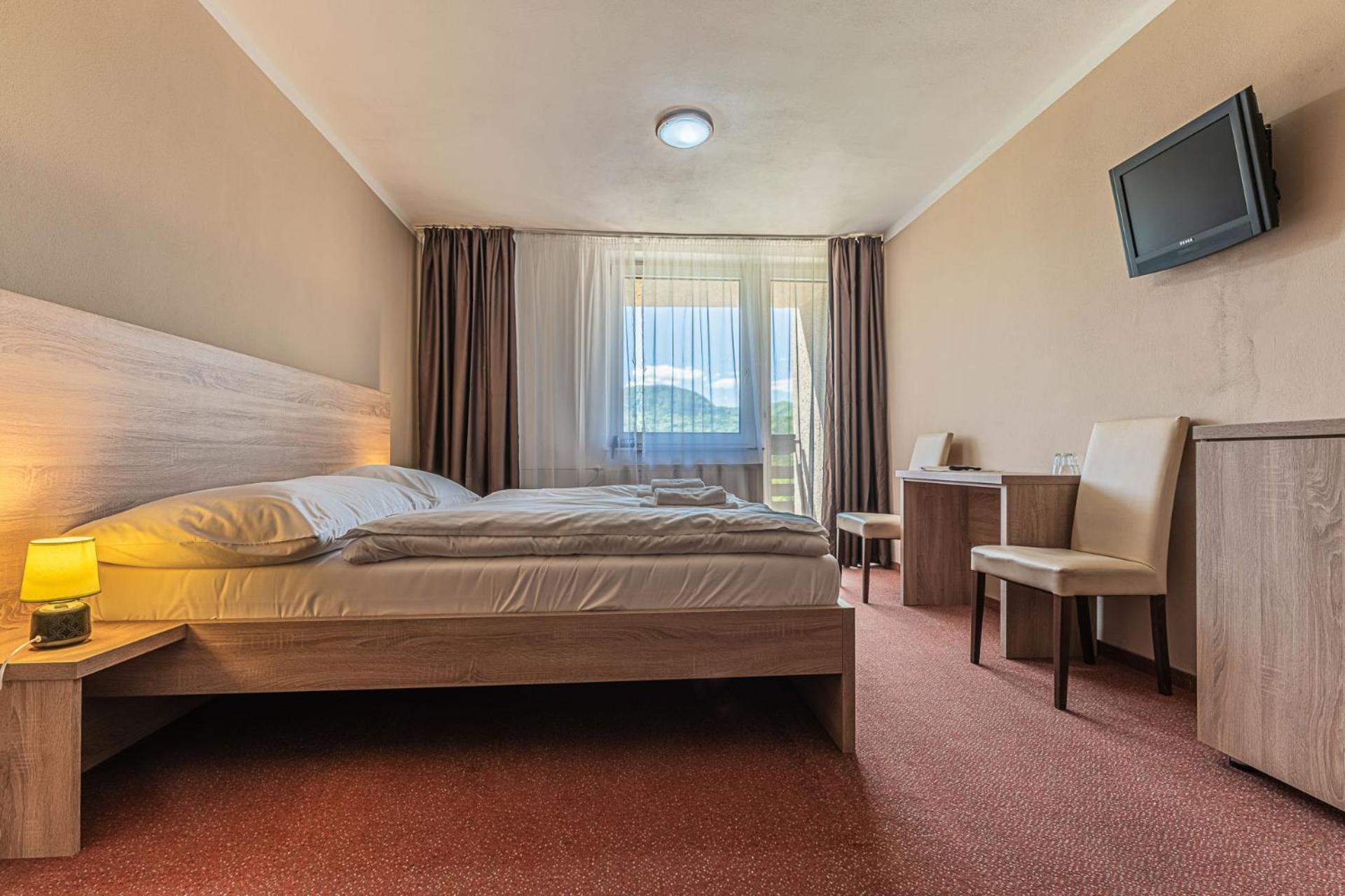 Grand Hotel Rooms Spisske Tomasovce Ngoại thất bức ảnh